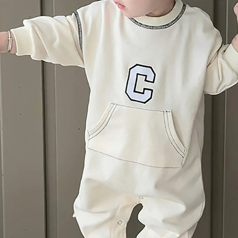 -ベビーロンパース 長袖ジャンプスーツ ポケット レターロゴワンポイント ベージュ/ブラック/2カラー - mamahalo shop - 長袖ロンパース -  べビー服 - 子供服 - 男の子 - 女の子