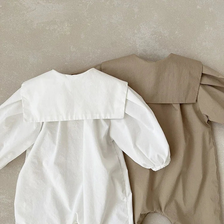 -ベビーロンパース 長袖ジャンプスーツ 三角襟 シャツロンパース ホワイト ブラウン 2カラー - mamahalo shop - 長袖ロンパース -  べビー服 - 子供服 - 男の子 - 女の子