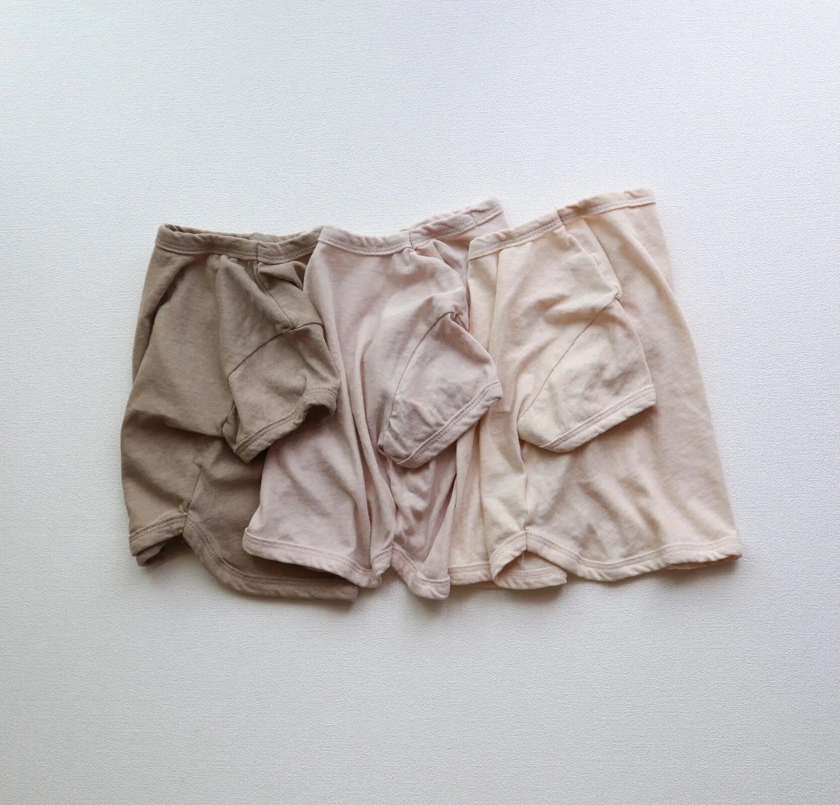 -ベビートップス 半袖Tシャツ くすみカラー シンプルベーシック 3カラー - mamahalo shop - 半袖Tシャツ -  べビー服 - 子供服 - 男の子 - 女の子