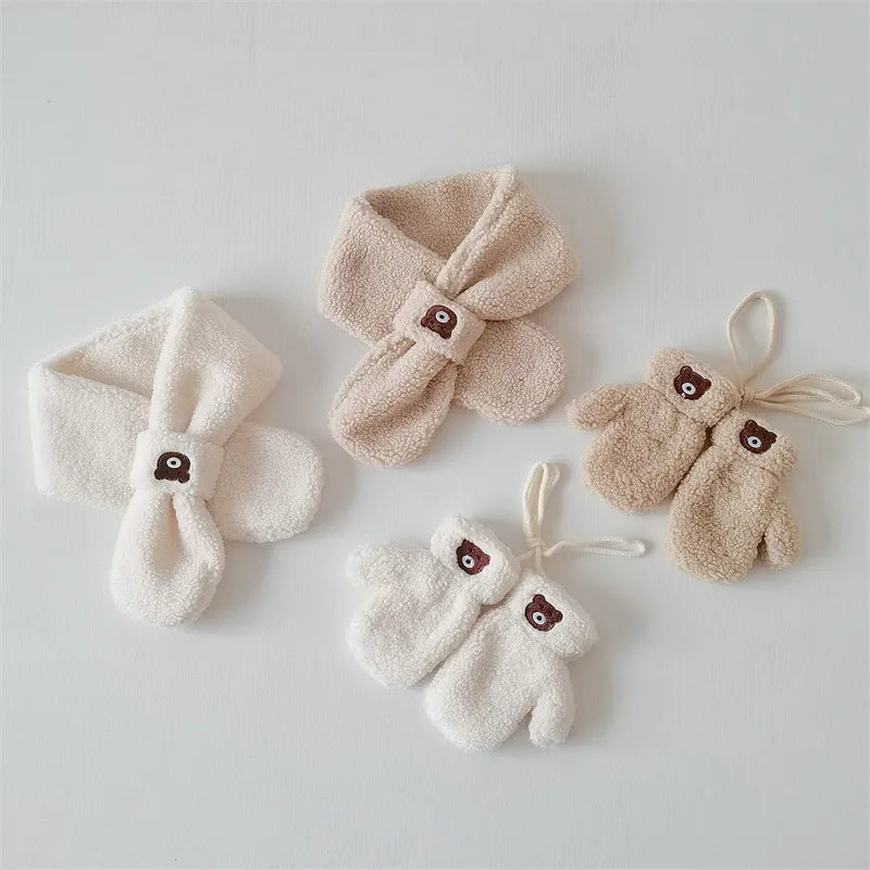 -キッズマフラー 手袋 2点セット ボアフリース ネックウォーマー ミトン くまベア刺繍 3カラー ユニセックス 男の子 女の子 子供服【mh0003200】 - mamahalo shop - ネックウォーマー -  べビー服 - 子供服 - 男の子 - 女の子