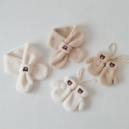 -キッズマフラー 手袋 2点セット ボアフリース ネックウォーマー ミトン くまベア刺繍 3カラー ユニセックス 男の子 女の子 子供服【mh0003200】 - mamahalo shop - ネックウォーマー -  べビー服 - 子供服 - 男の子 - 女の子