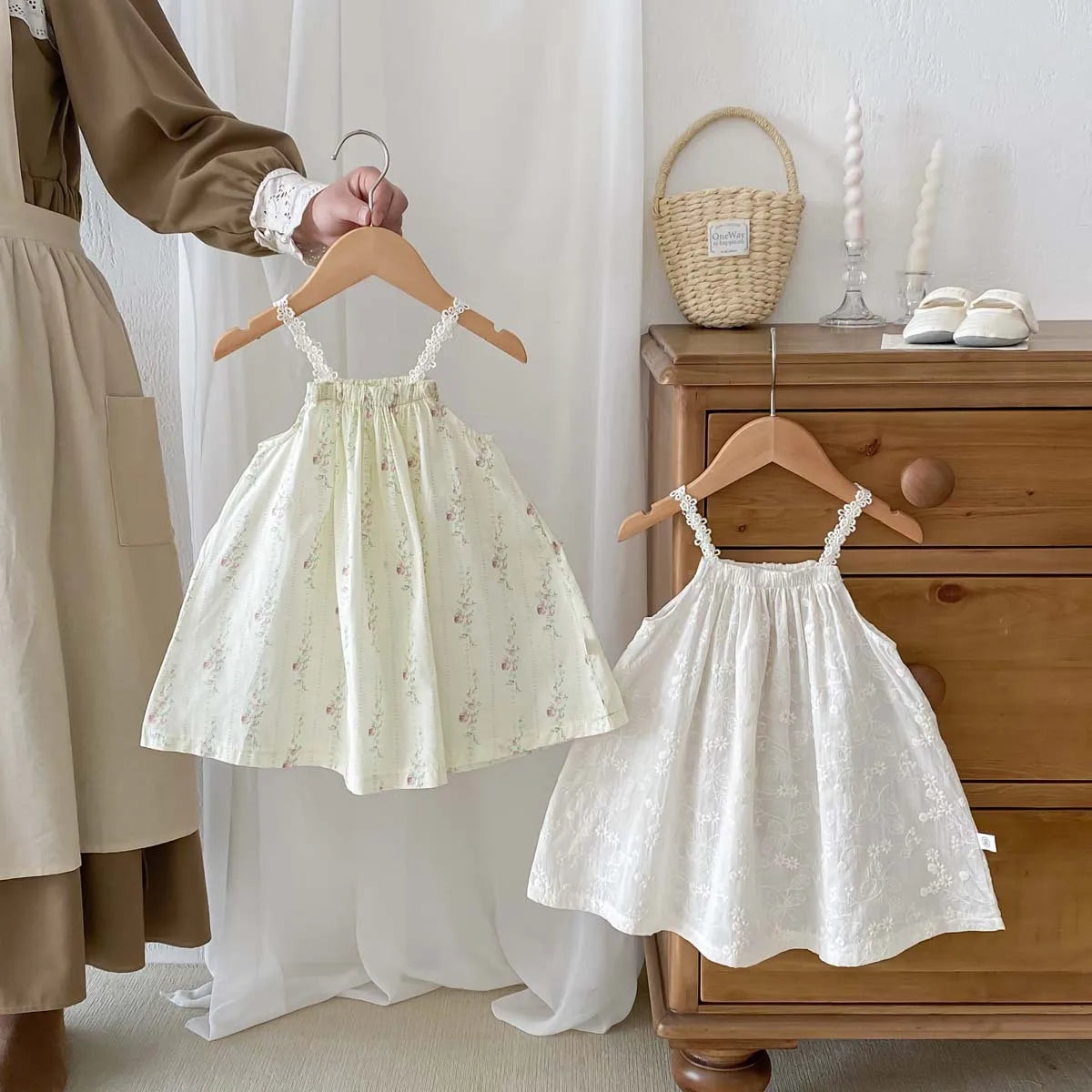 -キッズワンピース キャミソールワンピース フラワープリント/刺繍レース【mh0006223】 - mamahalo shop - ノースリーブワンピース -  べビー服 - 子供服 - 男の子 - 女の子