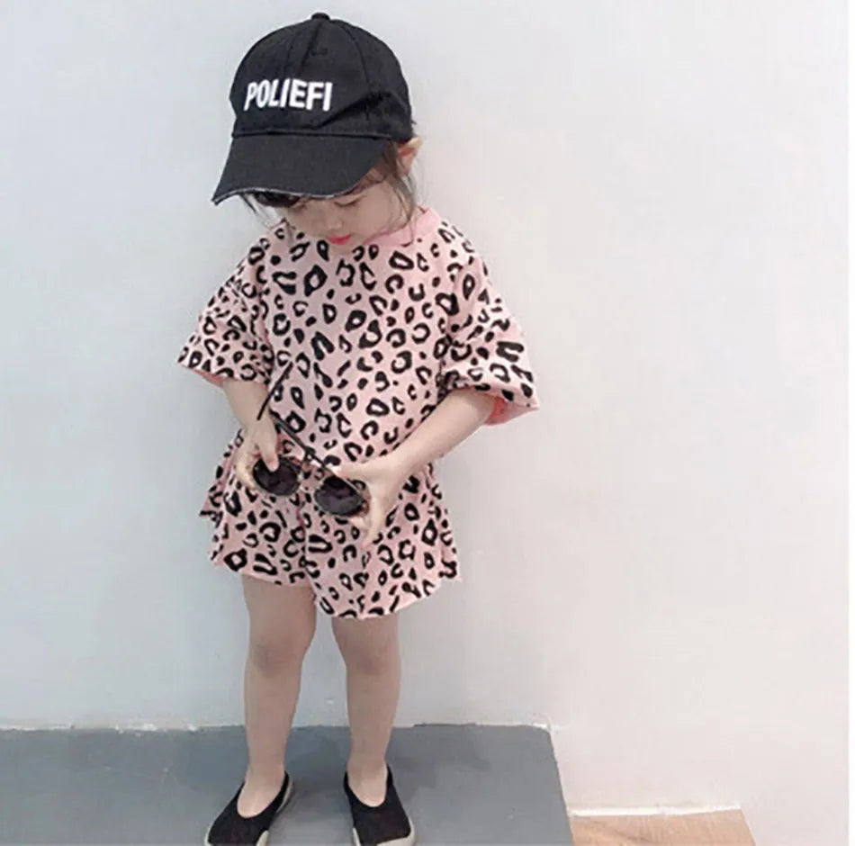 -キッズセットアップ 2点セット レオパードプリント 半袖Tシャツ+キュロットパンツ 4カラー【mh0006108】 - mamahalo shop - 半袖セットアップ -  べビー服 - 子供服 - 男の子 - 女の子