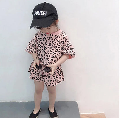 -キッズセットアップ 2点セット レオパードプリント 半袖Tシャツ+キュロットパンツ 4カラー【mh0006108】 - mamahalo shop - 半袖セットアップ -  べビー服 - 子供服 - 男の子 - 女の子