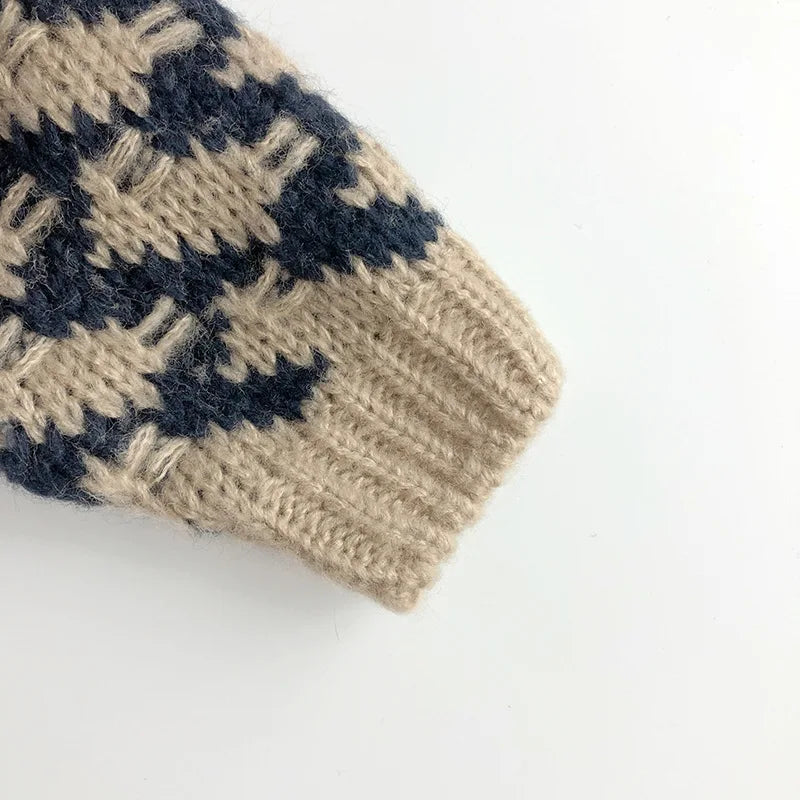 -キッズトップス 長袖ニット ルーズセーター 幾何学 チェック ベージュグレー - mamahalo shop - ニット・セーター -  べビー服 - 子供服 - 男の子 - 女の子