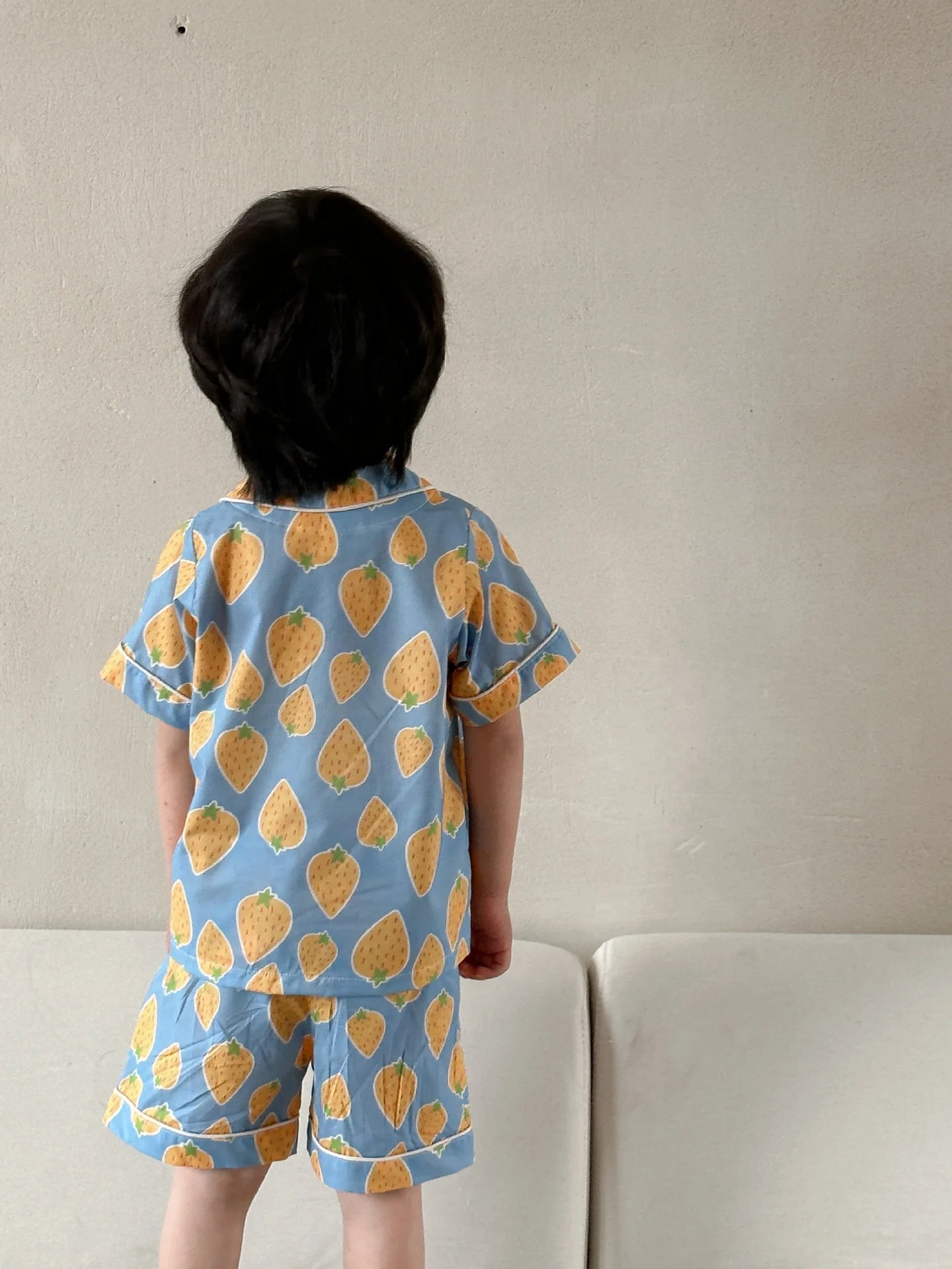 -キッズパジャマセット 半袖オープンカラーシャツ+ハーフパンツ ストロベリーいちごプリント 2カラー - mamahalo shop - 半袖パジャマ -  べビー服 - 子供服 - 男の子 - 女の子