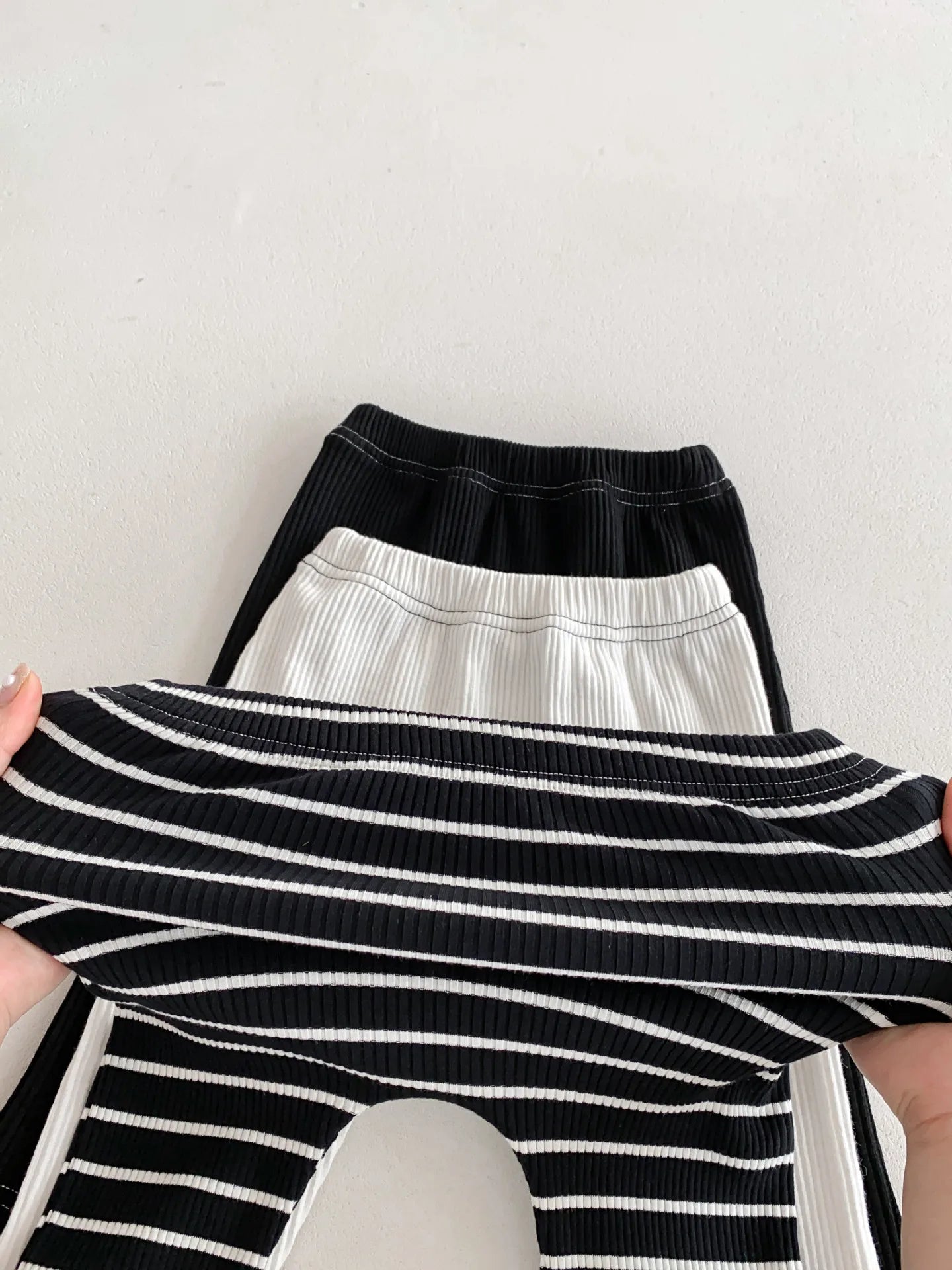 -ベビーパンツ レギンスパンツ 無地/ボーダー シンプルベーシック 3カラー【mh0006365】 - mamahalo shop - レギンスパンツ -  べビー服 - 子供服 - 男の子 - 女の子