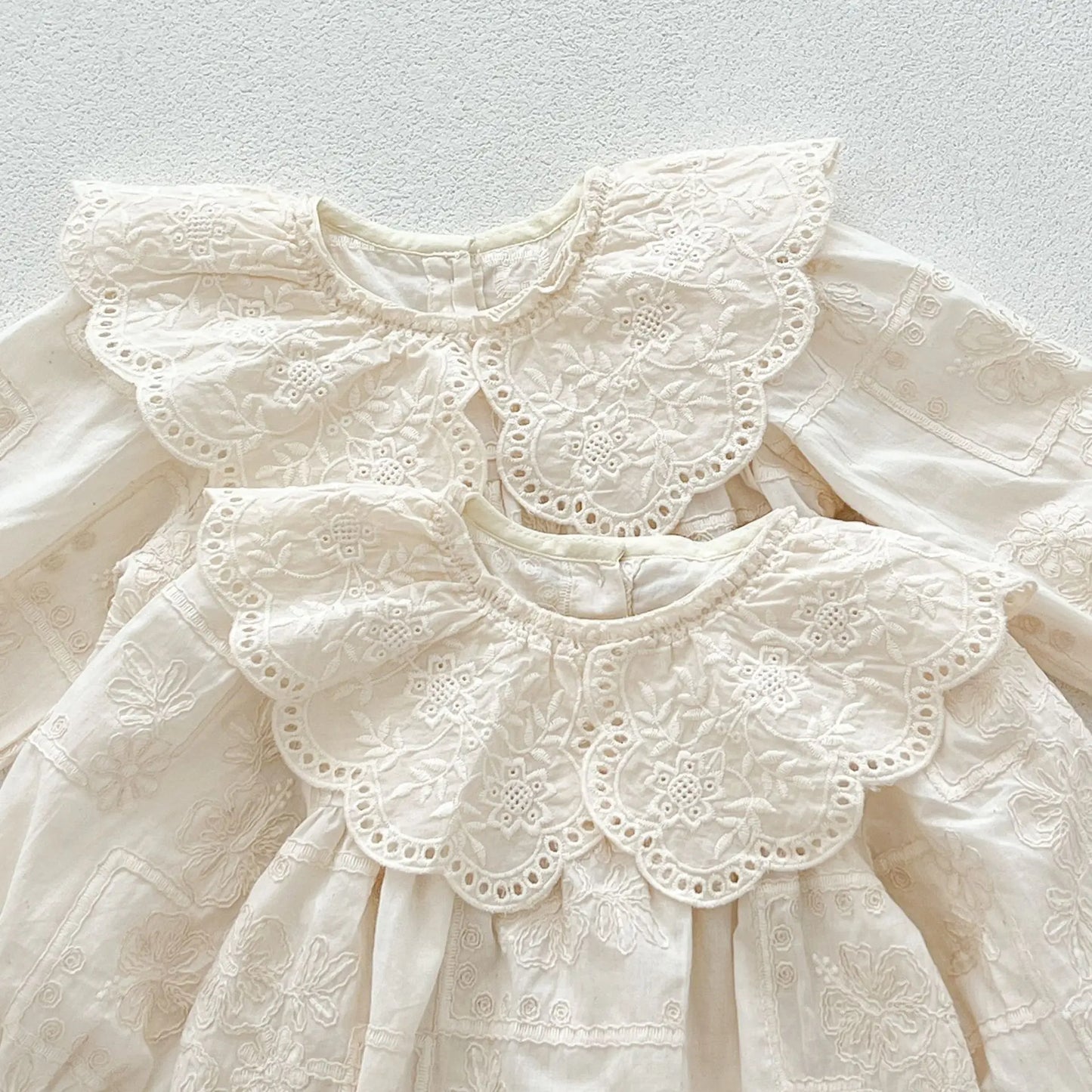 -ベビーロンパース/キッズワンピース レース刺繍襟長袖ボディスーツ/ワンピース リンクコーデ 姉妹 お揃いコーデ - mamahalo shop - 長袖ロンパース -  べビー服 - 子供服 - 男の子 - 女の子