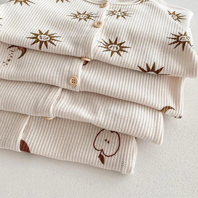 -キッズパジャマセット りんご 幾何学プリント柄 ワッフル 長袖ルームウェア【mh0003575】 - mamahalo shop - 長袖パジャマ -  べビー服 - 子供服 - 男の子 - 女の子