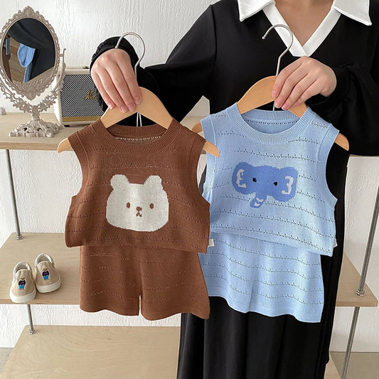 -キッズセットアップ 2点セット ニットノースリーブベストトップス+ショートパンツ アニマル刺繍 2カラー - mamahalo shop - ノースリーブセットアップ -  べビー服 - 子供服 - 男の子 - 女の子