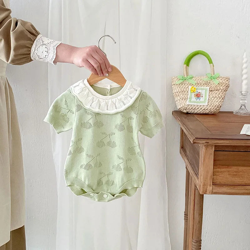 -ベビーロンパース ニット 半袖ボディスーツ フリル襟 チェリー 2カラー【mh0006550】 - mamahalo shop - 半袖ロンパース -  べビー服 - 子供服 - 男の子 - 女の子