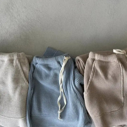 -キッズセットアップ 2点セット ワッフル シームレス 半袖Tシャツ+ショートパンツ シンプルベーシック 3カラー - mamahalo shop - 長袖セットアップ -  べビー服 - 子供服 - 男の子 - 女の子