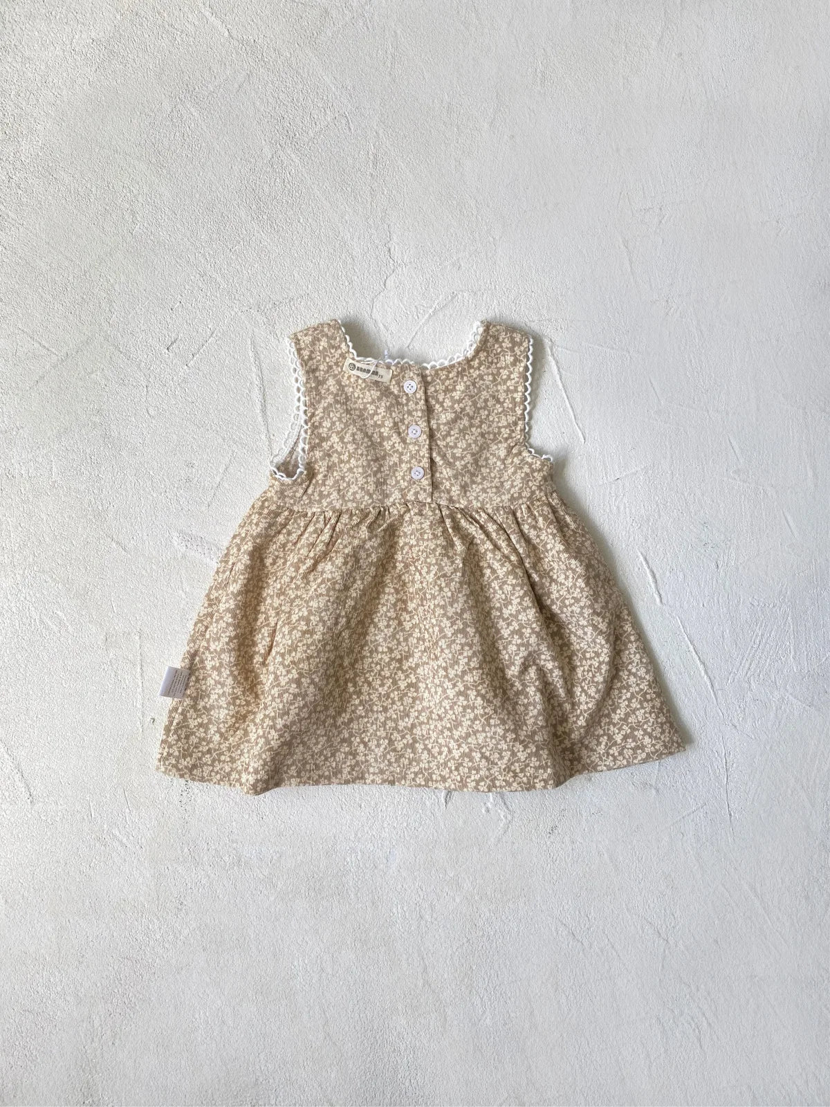 -ベビーワンピース フラワープリントレース縁取りノースリーブワンピース - mamahalo shop - ノースリーブワンピース -  べビー服 - 子供服 - 男の子 - 女の子