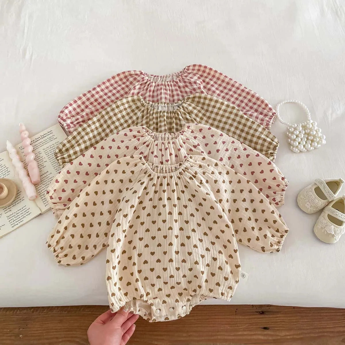 -☺︎  ベビーロンパース 長袖ルーズボディスーツ ハート チェックプリント柄 - mamahalo shop - 長袖ロンパース -  べビー服 - 子供服 - 男の子 - 女の子