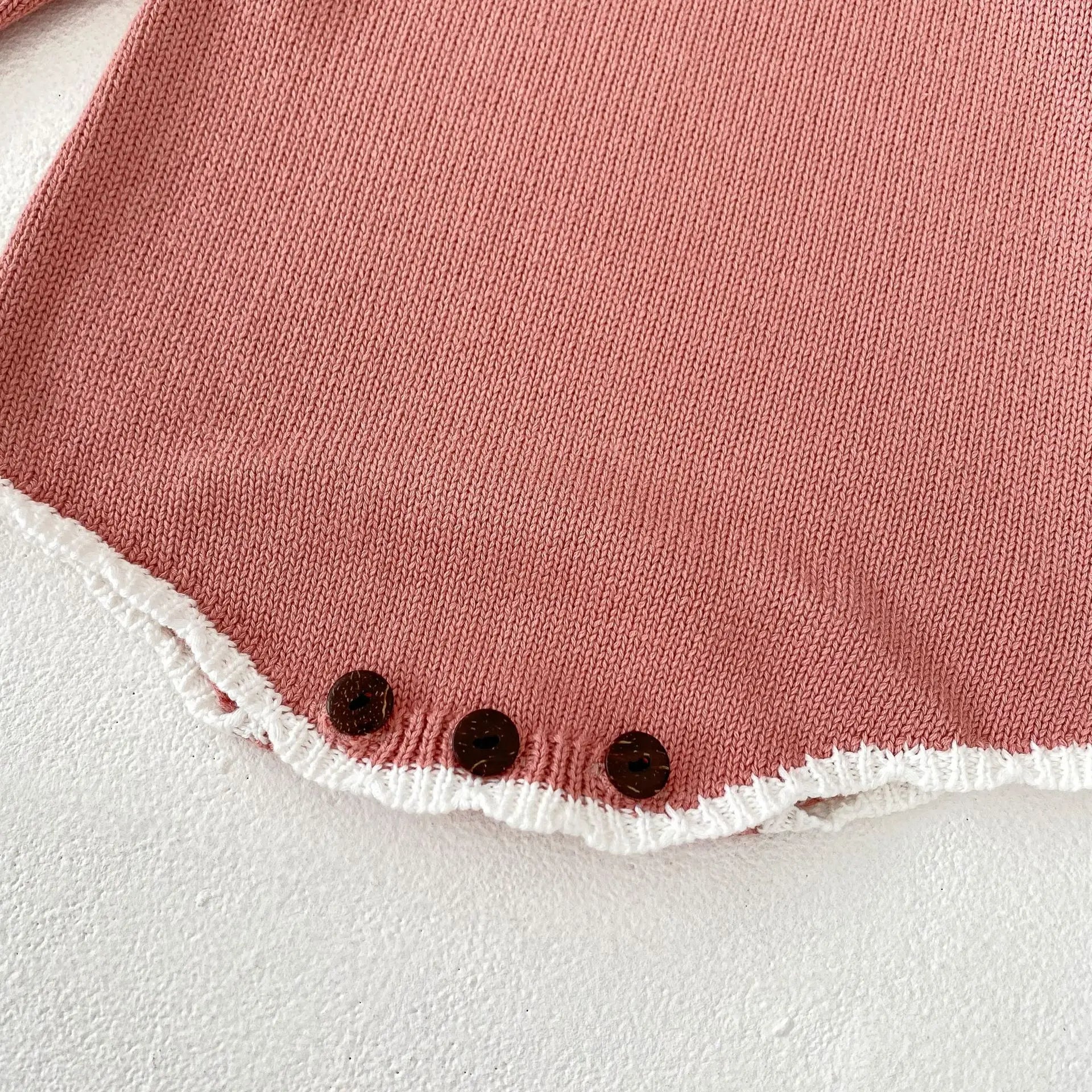 -ベビーロンパース ニット 長袖ボディスーツ フラワー花柄刺繍 ピンク【mh0006565】 - mamahalo shop - 長袖ロンパース -  べビー服 - 子供服 - 男の子 - 女の子