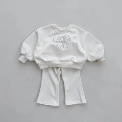 -キッズセットアップ 2点セット スウェットシャツ フレアパンツ リボン刺繍 長袖パフスリーブトレーナー 3カラー - mamahalo shop - 長袖セットアップ -  べビー服 - 子供服 - 男の子 - 女の子