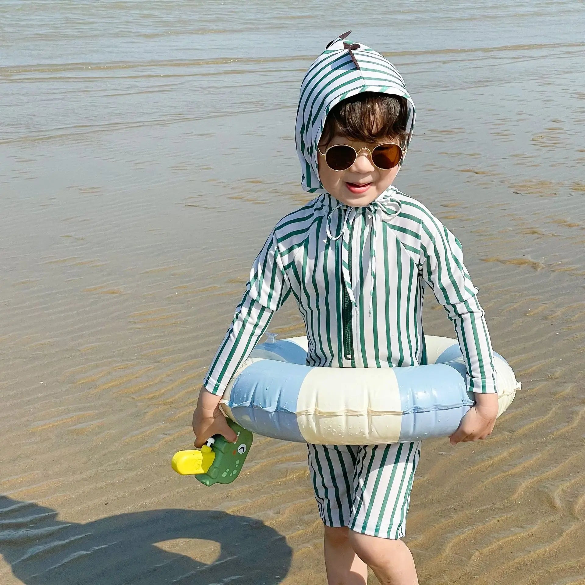 -キッズ水着 帽子セット 長袖ラッシュガード つなぎ ワンピース スイムウェア ストライプ 恐竜ダイナソープリント - mamahalo shop - ベビー用水着 -  べビー服 - 子供服 - 男の子 - 女の子