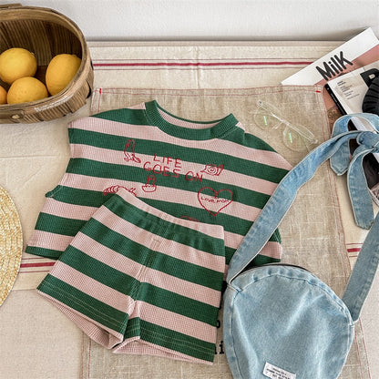 -キッズ ボーダー セットアップ レターロゴ 刺繍 ノースリーブ ルーズ Tシャツ ショートパンツ グリーン ブルー ボーイズ - mamahalo shop - 半袖セットアップ -  べビー服 - 子供服 - 男の子 - 女の子