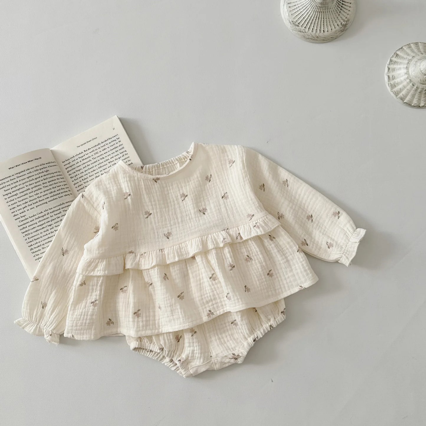 -ベビーセットアップ 2点セット 長袖ペプラムチュニックブラウス+ブルマパンツ フラワー小花柄プリント - mamahalo shop - 長袖セットアップ -  べビー服 - 子供服 - 男の子 - 女の子