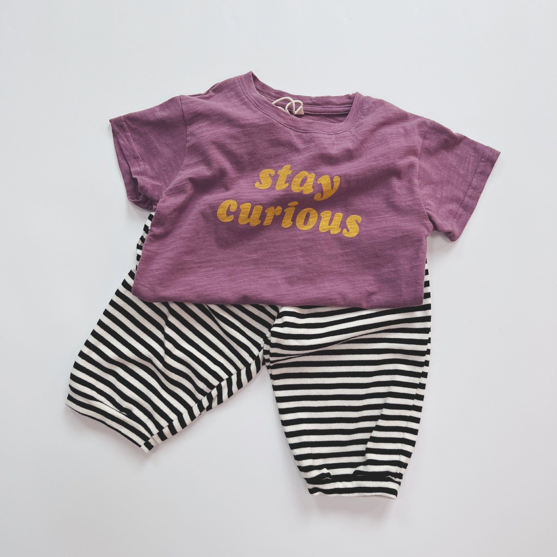 -キッズ レターロゴ プリント 半袖 Tシャツ グレープ パープル ユニセックス - mamahalo shop - 半袖Tシャツ -  べビー服 - 子供服 - 男の子 - 女の子