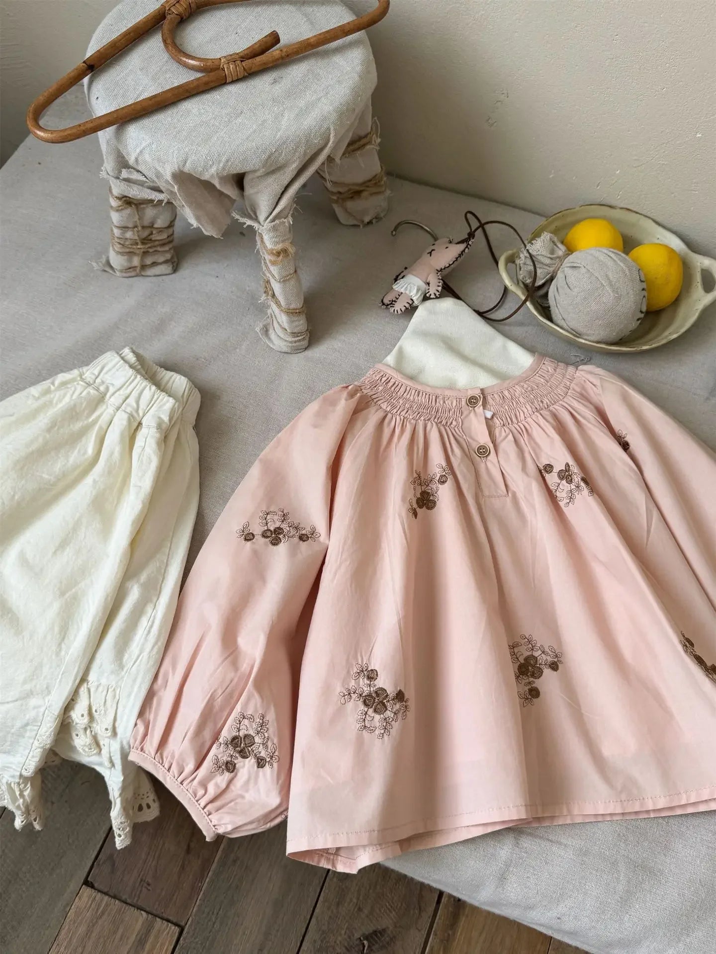 -キッズトップス フラワー刺繍長袖チュニックブラウス ピンク - mamahalo shop - 長袖シャツ・ブラウス -  べビー服 - 子供服 - 男の子 - 女の子