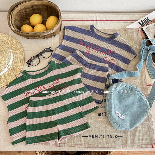 -キッズ ボーダー セットアップ レターロゴ 刺繍 ノースリーブ ルーズ Tシャツ ショートパンツ グリーン ブルー ボーイズ - mamahalo shop - 半袖セットアップ -  べビー服 - 子供服 - 男の子 - 女の子