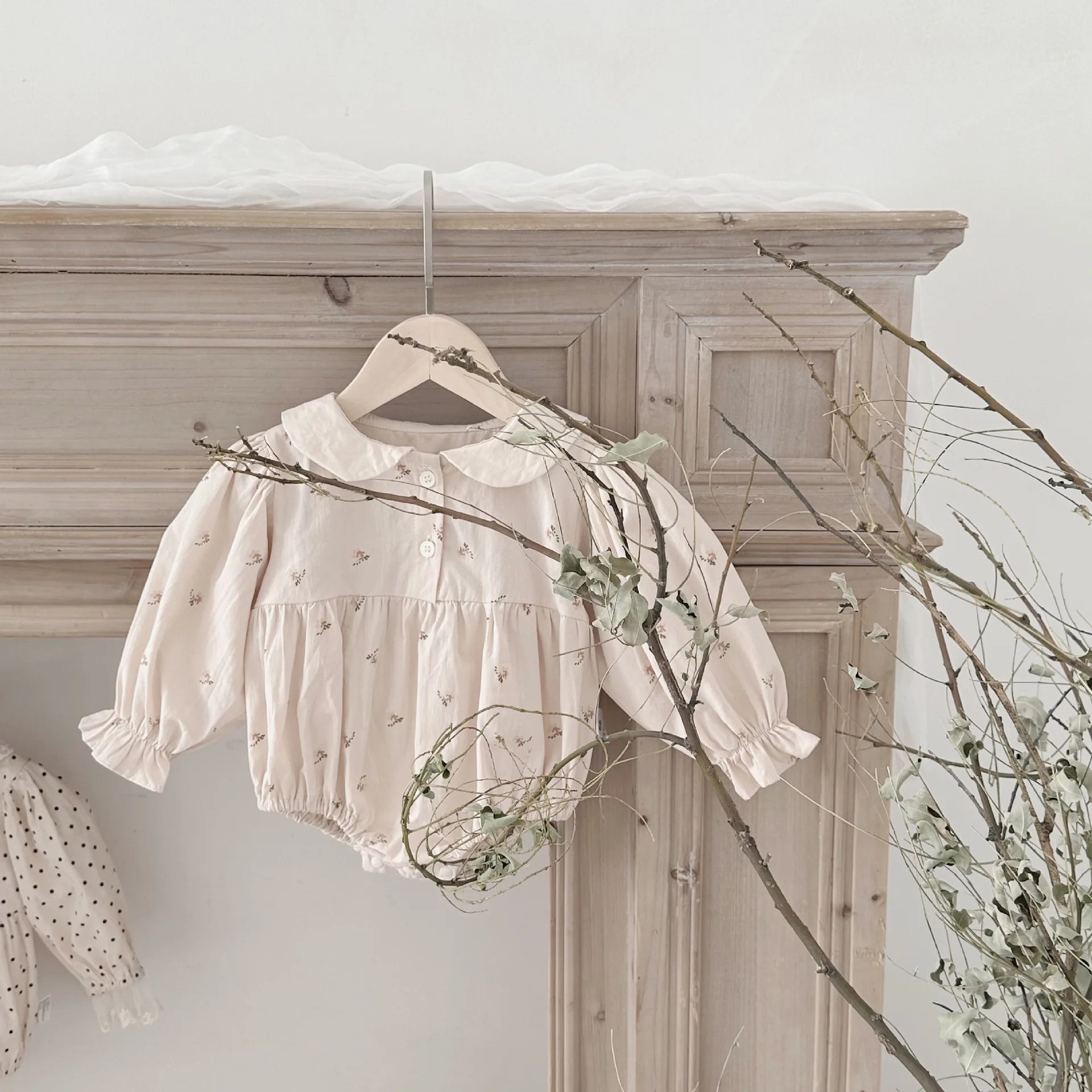 -ベビーロンパース 長袖パフスリーブボディスーツ 丸襟 フラワー小花柄プリント【mh0004667】 - mamahalo shop - 長袖ロンパース -  べビー服 - 子供服 - 男の子 - 女の子