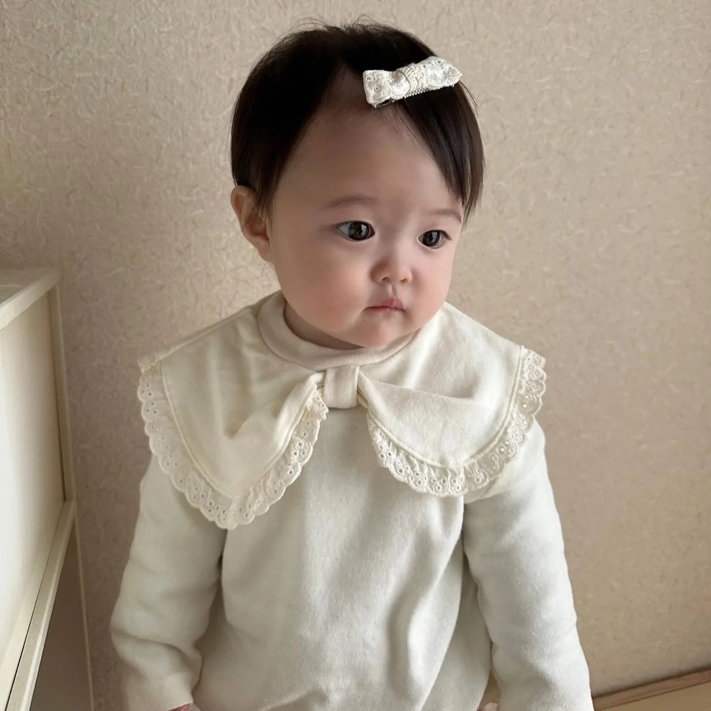 -ベビーロンパース 長袖リボン襟ボディスーツ 2カラー【mh0006782】 - mamahalo shop - 長袖ロンパース -  べビー服 - 子供服 - 男の子 - 女の子