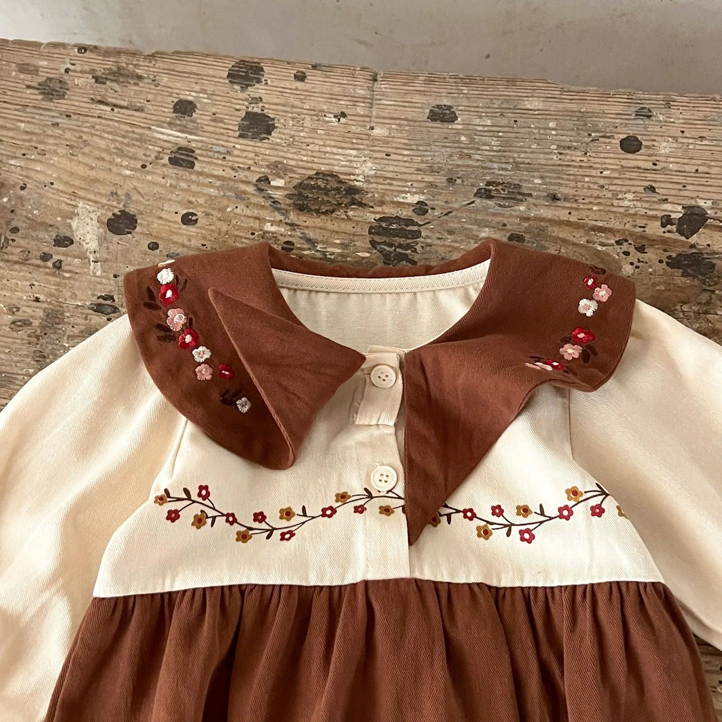 -ベビーロンパース 花柄フラワー刺繍 長袖ボディスーツ【mh0004405】 - mamahalo shop - 長袖ロンパース -  べビー服 - 子供服 - 男の子 - 女の子