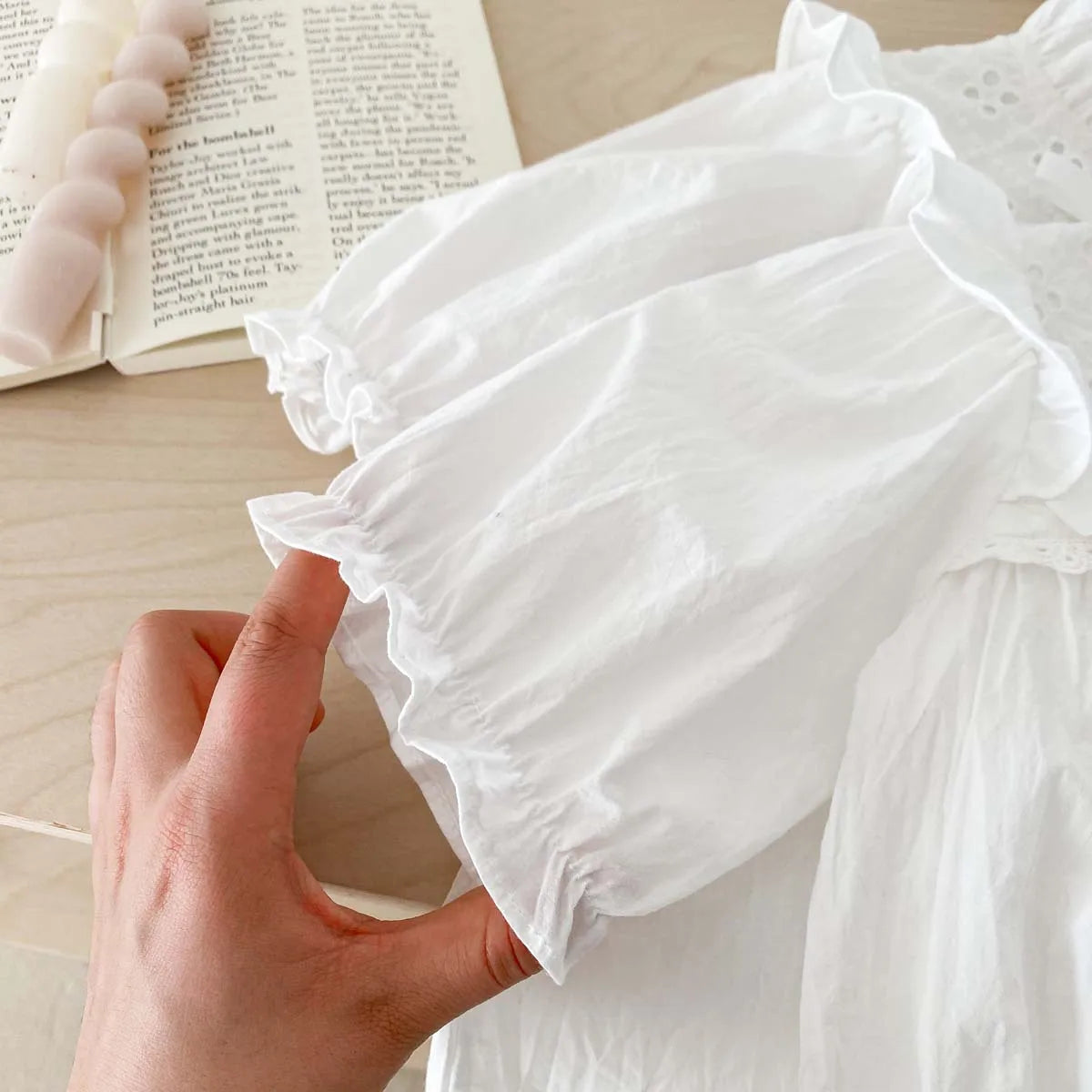 -ベビーロンパース/ワンピース 長袖ボディスーツ レースフリル リボン ホワイトドレス【mh0004454】 - mamahalo shop - 長袖ロンパース -  べビー服 - 子供服 - 男の子 - 女の子