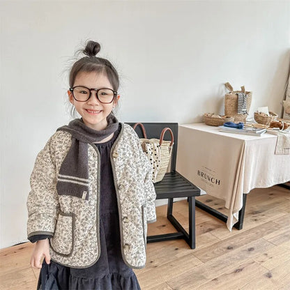 -キッズ キルティングジャケット ショートジャケット コート アウター バックレターロゴ フラワー 花柄プリント バイピング グレー ベージュ 2カラー ガールズ 女の子 子供服 - mamahalo shop - ショートコート・ジャケット・ジャンパー -  べビー服 - 子供服 - 男の子 - 女の子