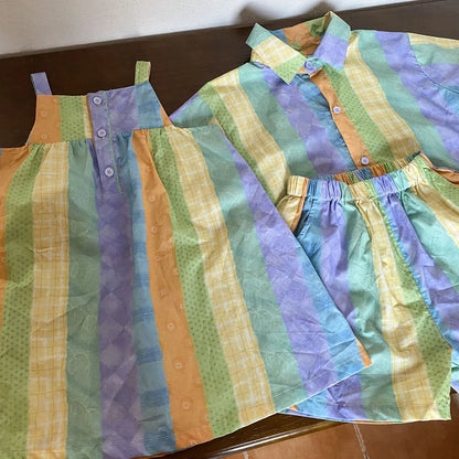 -キッズセットアップ 2点セット/ワンピース ボーイズ半袖シャツ+ハーフパンツ/ガールズノースリーブワンピース カラフルストライプ リンクコーデ 兄弟姉妹お揃いコーデ - mamahalo shop - 半袖セットアップ -  べビー服 - 子供服 - 男の子 - 女の子