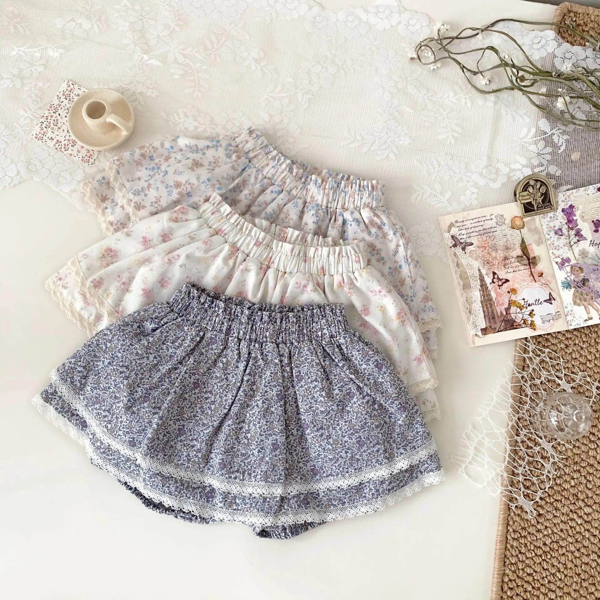 -ベビーキッズパンツ フリルスカートブルマ パンツインスカート フラワー花柄プリント 3カラー - mamahalo shop - ブルマパンツ -  べビー服 - 子供服 - 男の子 - 女の子