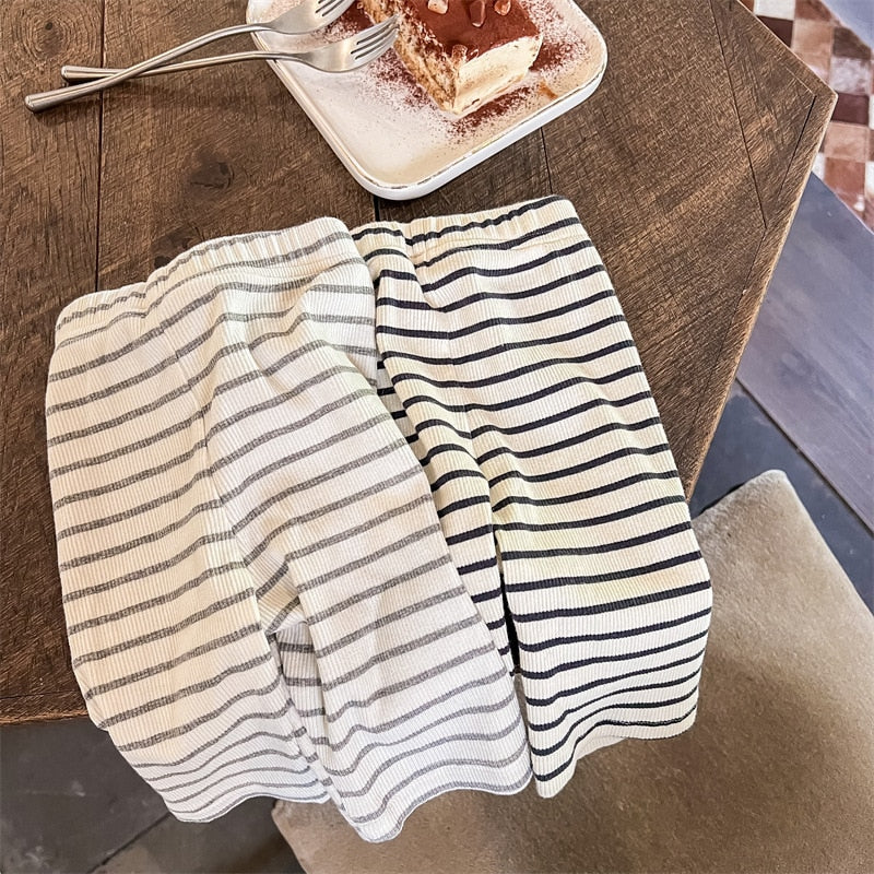 -キッズ ボーダー ハーフ レギンス パンツ グレー ブラック ユニセックス【mh0002109】 - mamahalo shop - レギンスパンツ -  べビー服 - 子供服 - 男の子 - 女の子