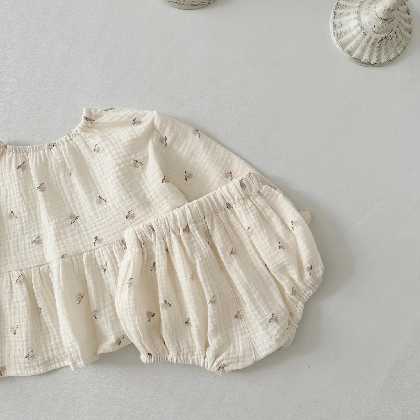 -ベビーセットアップ 2点セット 長袖ペプラムチュニックブラウス+ブルマパンツ フラワー小花柄プリント - mamahalo shop - 長袖セットアップ -  べビー服 - 子供服 - 男の子 - 女の子