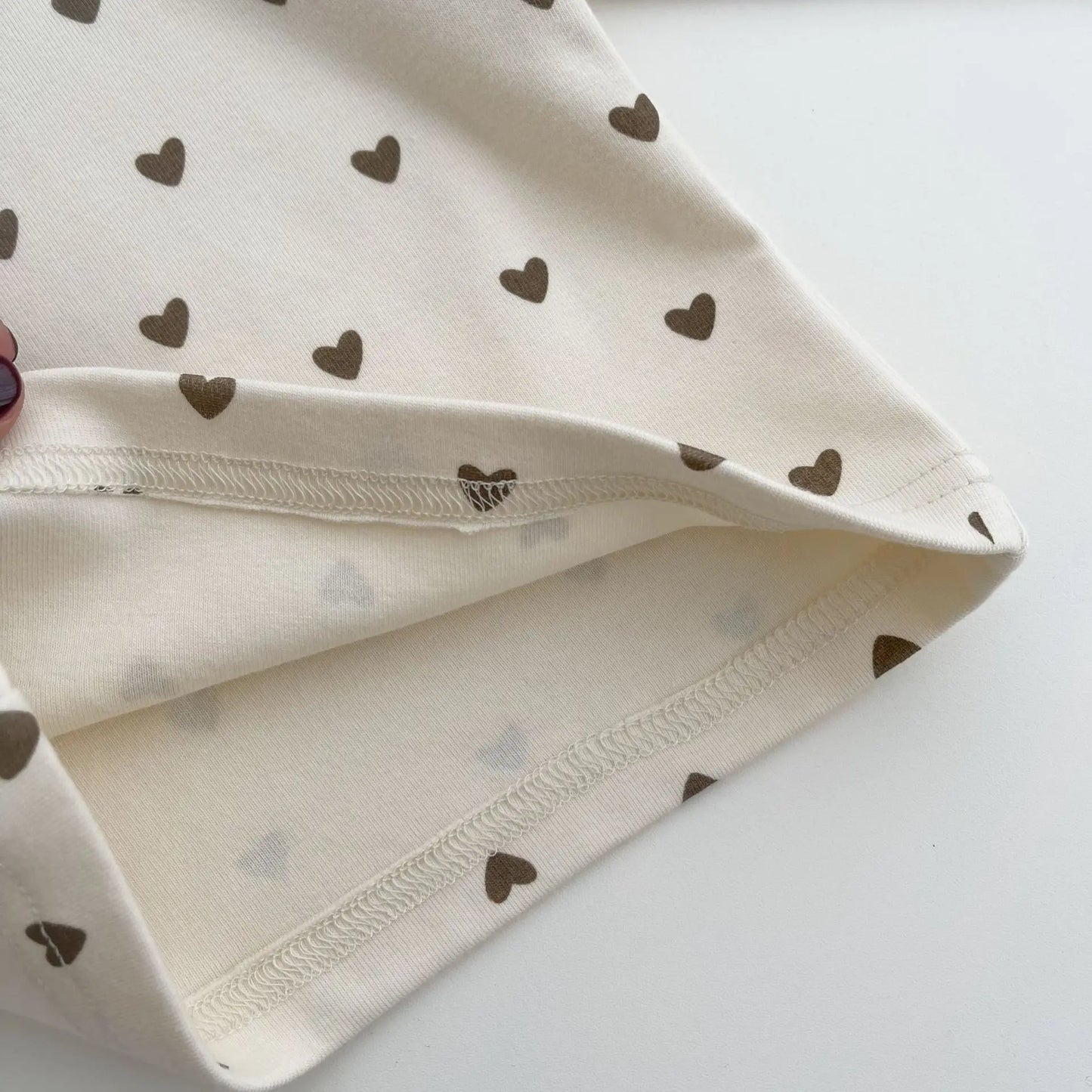 -ベビーパジャマセット 長袖ショルダーフリルTシャツ+ロングパンツ+ヘアバンド ハートプリント【mh0006354】 - mamahalo shop - 長袖パジャマ -  べビー服 - 子供服 - 男の子 - 女の子