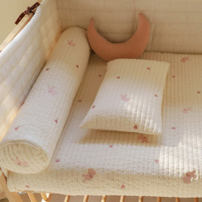 -ベビー ロング クッション 抱き枕 ピロー ベビーベッド バンパー ガード  くま ベア うさぎ バニー りす 雪 スノー 刺繍【mh0002306】 - mamahalo shop - ベビー寝具 -  べビー服 - 子供服 - 男の子 - 女の子