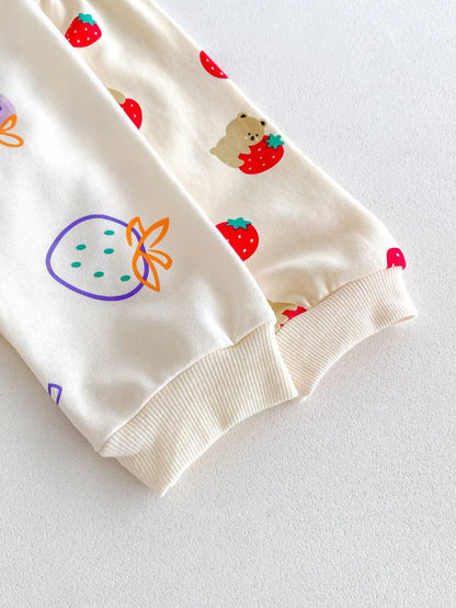 -ベビーキッズセットアップ 2点セット 長袖スウェットシャツ+ロングパンツ いちごストロベリープリント【mh0006361】 - mamahalo shop - 長袖セットアップ -  べビー服 - 子供服 - 男の子 - 女の子