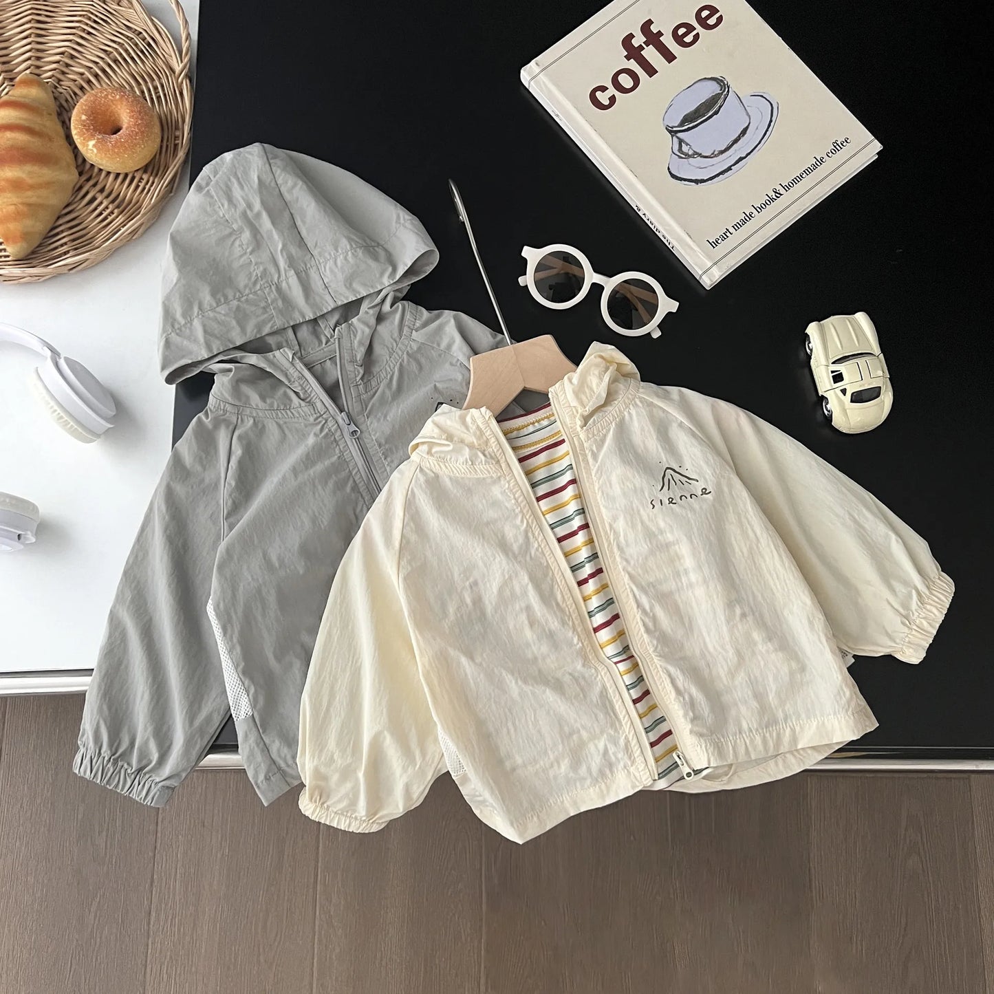 -ベビーキッズアウター フーディパーカージャケット フード付きウィンドブレーカー ジャンパー 2カラー - mamahalo shop - ショートコート・ジャケット・ジャンパー -  べビー服 - 子供服 - 男の子 - 女の子