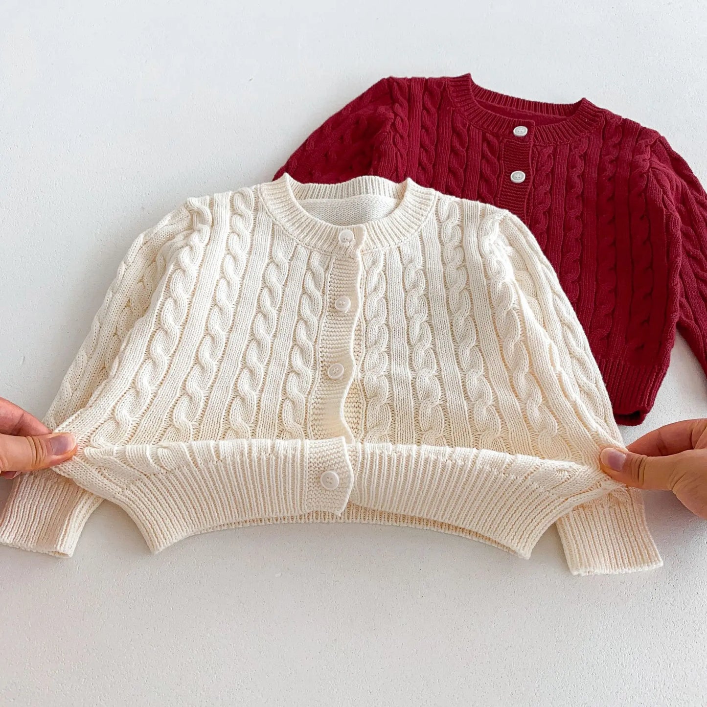 -キッズカーディガン 丸首ニットジャケット アランニット ケーブル編み 2カラー【mh0006657】 - mamahalo shop - カーディガン・パーカー -  べビー服 - 子供服 - 男の子 - 女の子