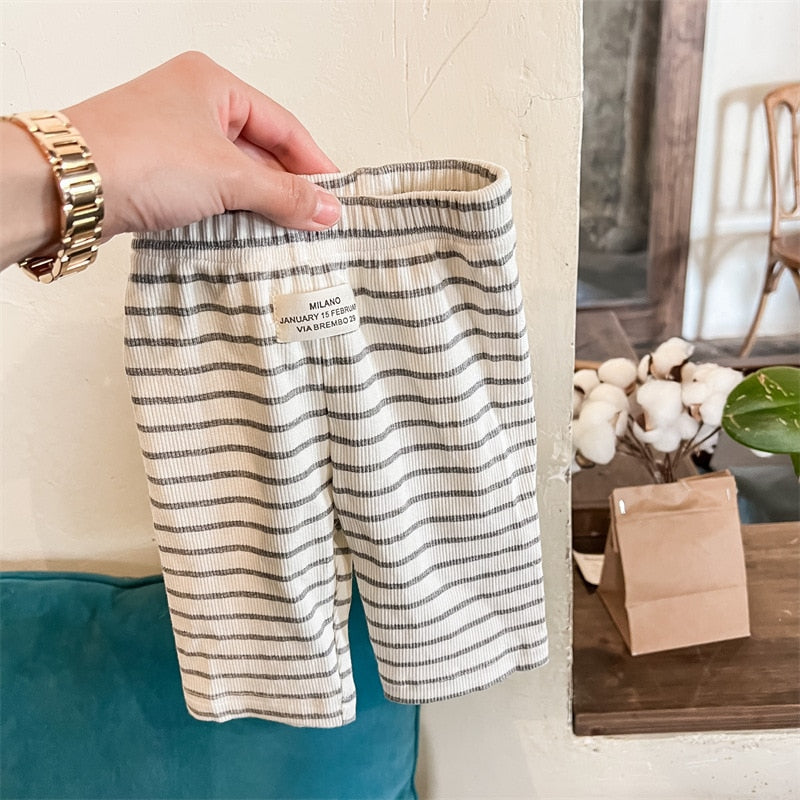 -キッズ ボーダー ハーフ レギンス パンツ グレー ブラック ユニセックス【mh0002109】 - mamahalo shop - レギンスパンツ -  べビー服 - 子供服 - 男の子 - 女の子