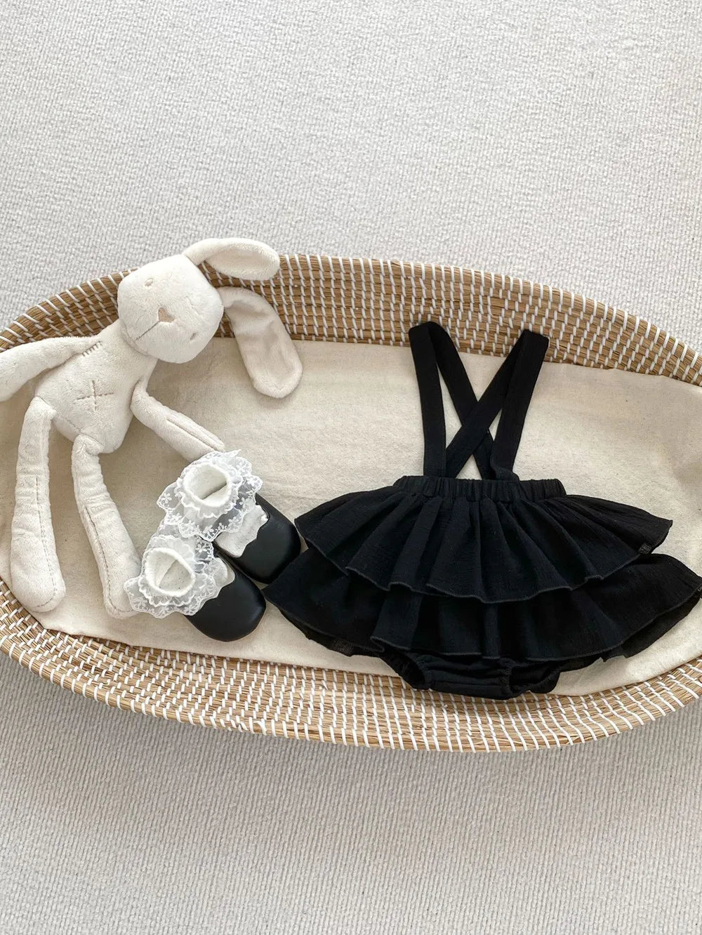 -ベビーサスペンダーブルマ フリルケーキスカート ストラップブルマパンツ ブラック/ホワイト/2カラー - mamahalo shop - ブルマパンツ -  べビー服 - 子供服 - 男の子 - 女の子