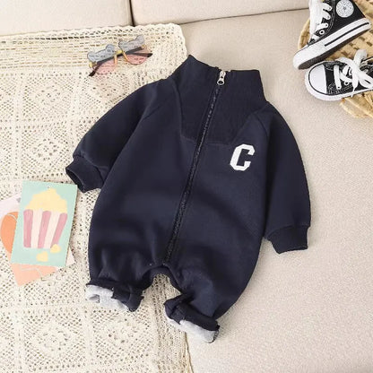 -ベビージャンプスーツ 長袖つなぎ 襟付き ジップアップ レターロゴ 2カラー【mh0006447】 - mamahalo shop - 長袖ジャンプスーツ -  べビー服 - 子供服 - 男の子 - 女の子