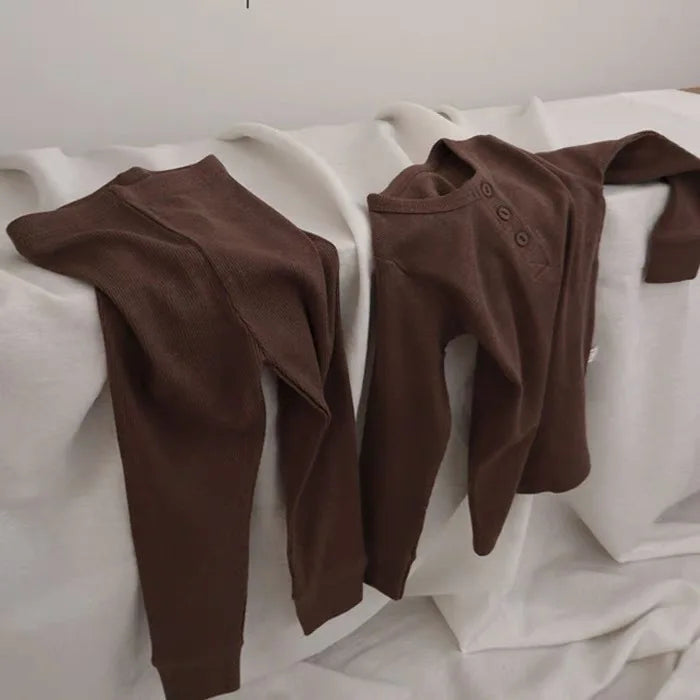 -キッズセットアップ 2点セット 長袖Tシャツ+ロングパンツ シンプルベーシック ルームウェア パジャマ - mamahalo shop - 長袖パジャマ -  べビー服 - 子供服 - 男の子 - 女の子