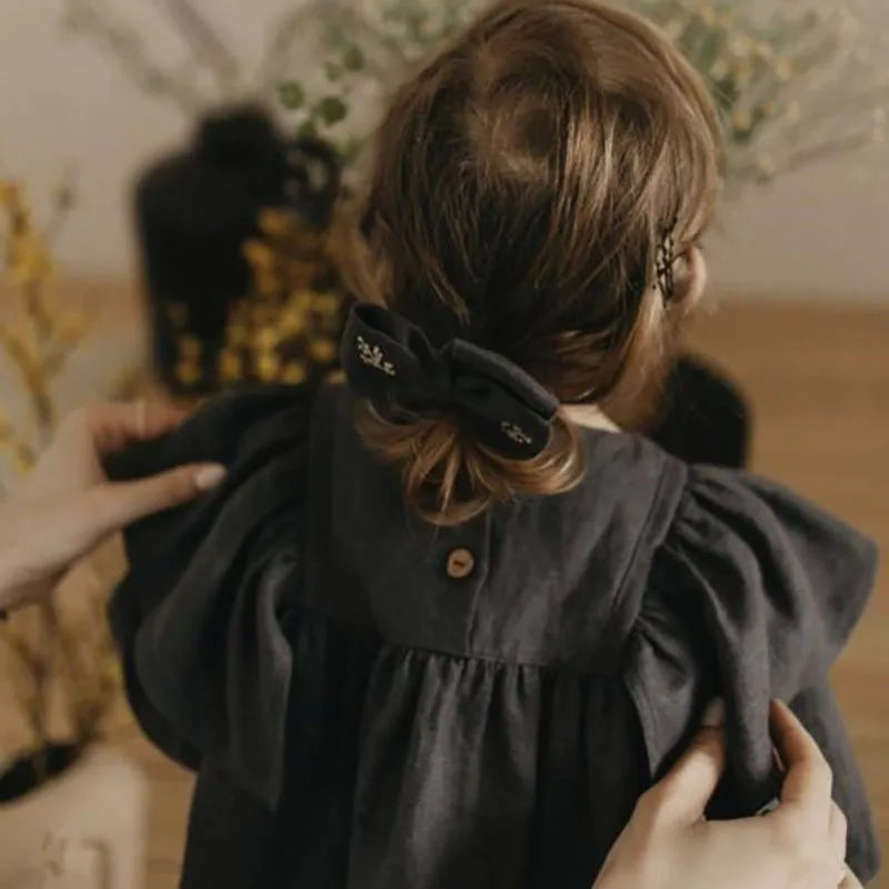 -キッズセットアップ 2点セット 長袖ショルダーフリルチュニックブラウス アンクルルーズパンツ ブラックスーツ - mamahalo shop - 長袖セットアップ -  べビー服 - 子供服 - 男の子 - 女の子