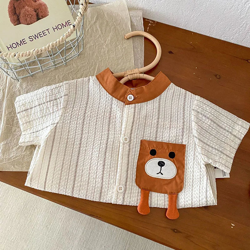 -ベビーロンパース 半袖ボディスーツ ノーカラーシャツ ベアくまポケット ストライプ【mh0006166】 - mamahalo shop - 半袖ロンパース -  べビー服 - 子供服 - 男の子 - 女の子