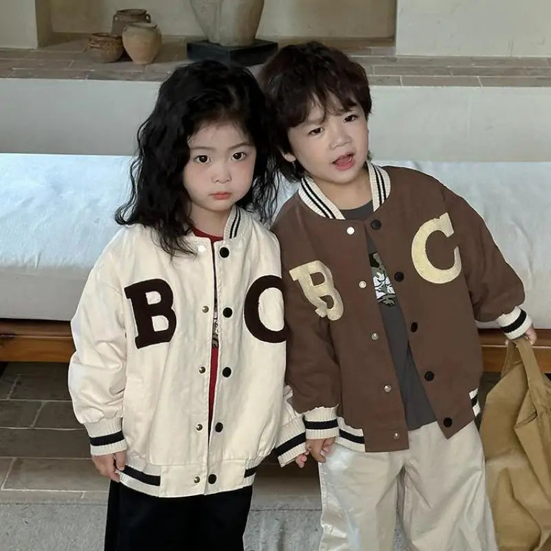 -キッズアウター アルファベットアップリケスタジアムジャンパー スタジャン2カラー - mamahalo shop - ショートコート・ジャケット・ジャンパー -  べビー服 - 子供服 - 男の子 - 女の子