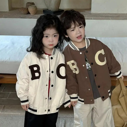 -キッズアウター アルファベットアップリケスタジアムジャンパー スタジャン2カラー - mamahalo shop - ショートコート・ジャケット・ジャンパー -  べビー服 - 子供服 - 男の子 - 女の子