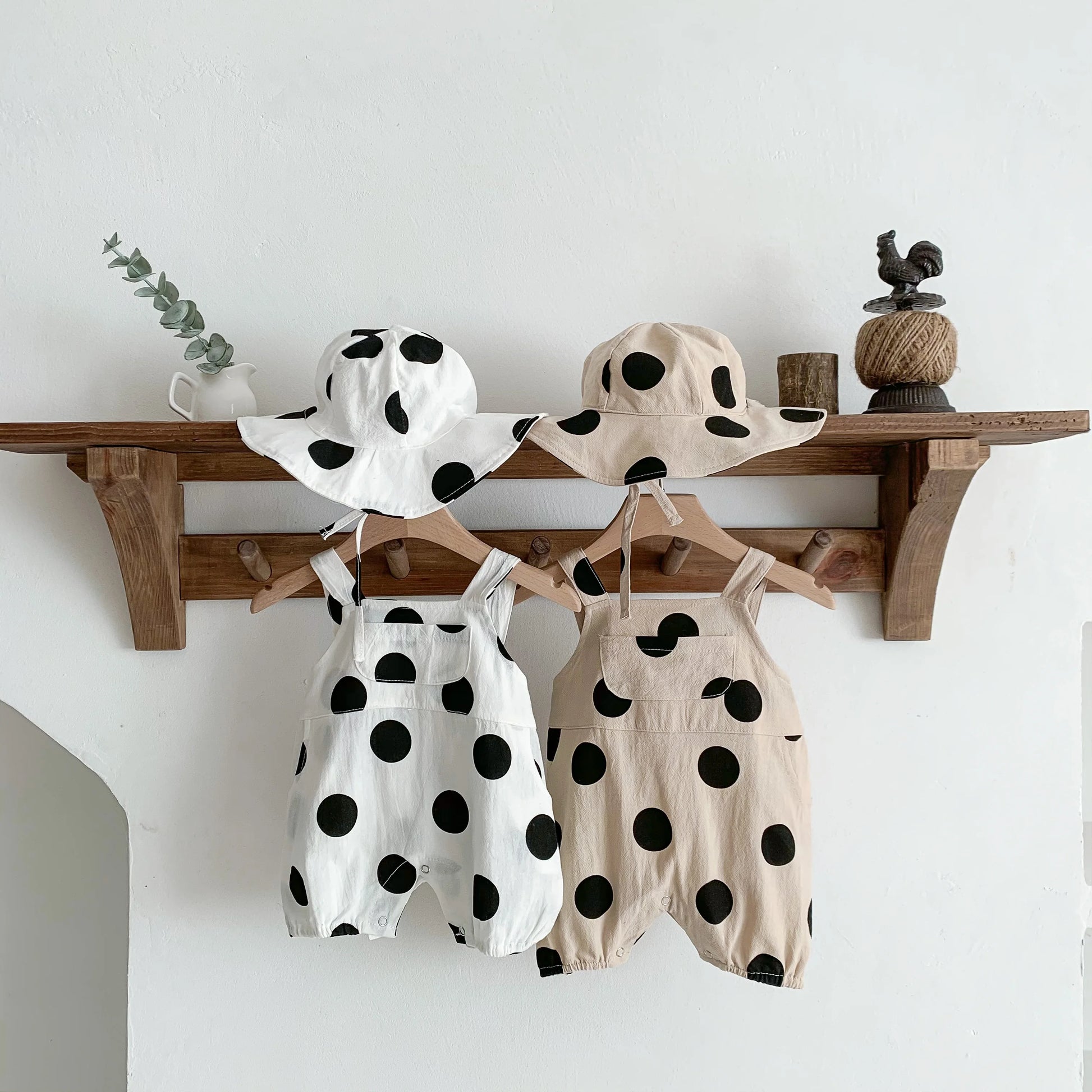 -ベビーロンパース 帽子セット サスペンダーボディスーツ 水玉ポルカドットプリント サマーハットセット 2カラー【mh0006080】 - mamahalo shop - ノースリーブロンパース -  べビー服 - 子供服 - 男の子 - 女の子