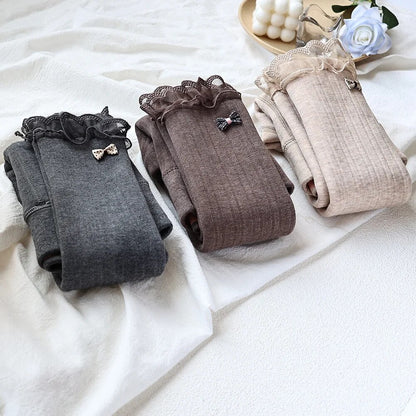 -キッズレギンス 裏ボア 暖パン レギンスパンツ レギパン タイツ リボン レースフリル カーキ グレー ベージュ 3カラー ガールズ 女の子 子供服 - mamahalo shop - レギンスパンツ -  べビー服 - 子供服 - 男の子 - 女の子